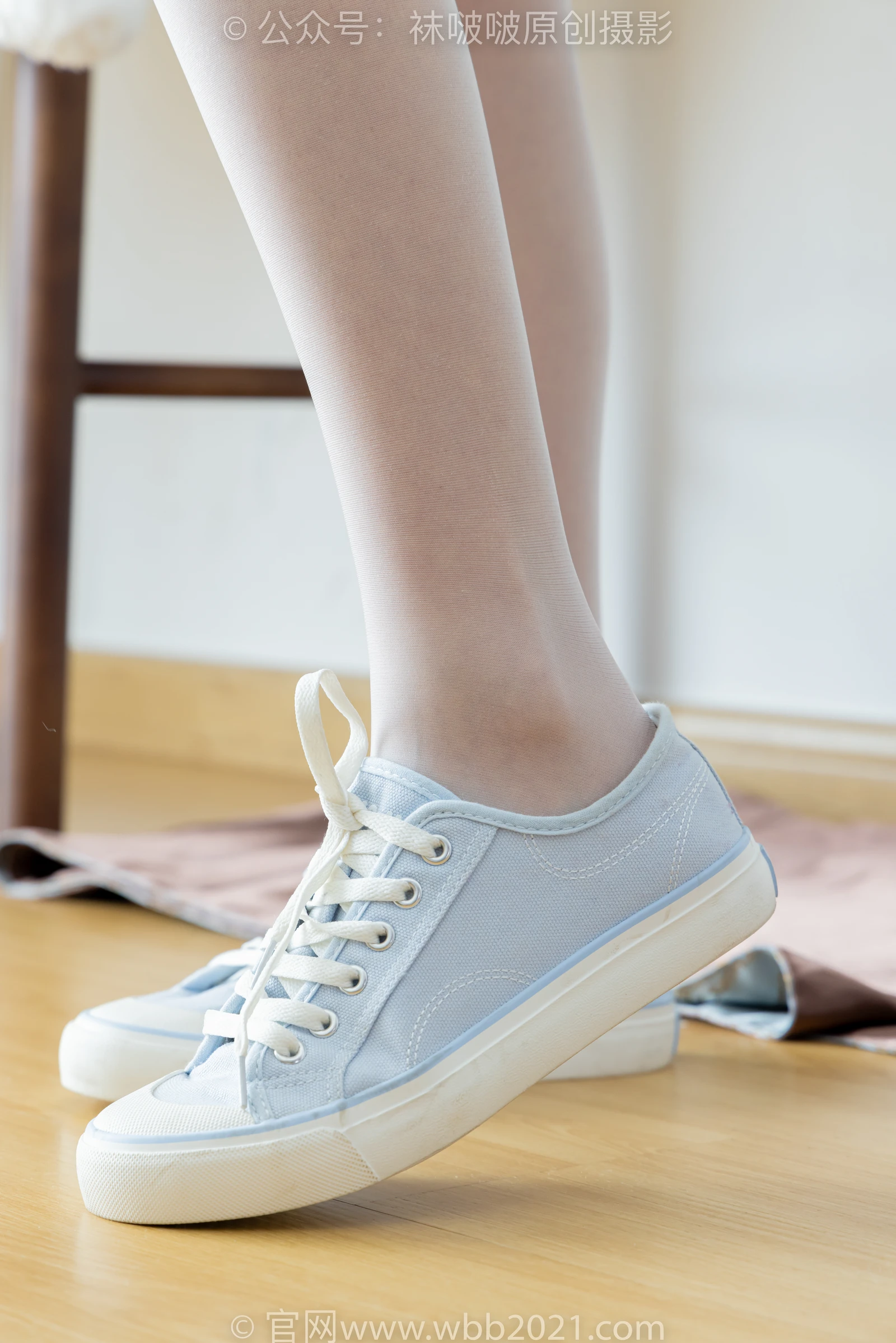 BoBoSocks袜啵啵-No.517-焦糖-帆布鞋,薄白丝-[147P1V-5.30GB]-5.webp
